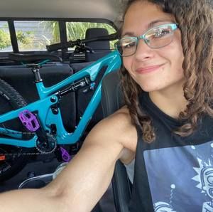 Meet your Posher, Monica